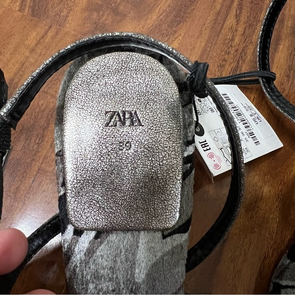 NWT Zara High Heeled Velvet Drawing Sandals Silver size 8 - Picture 6 of 9